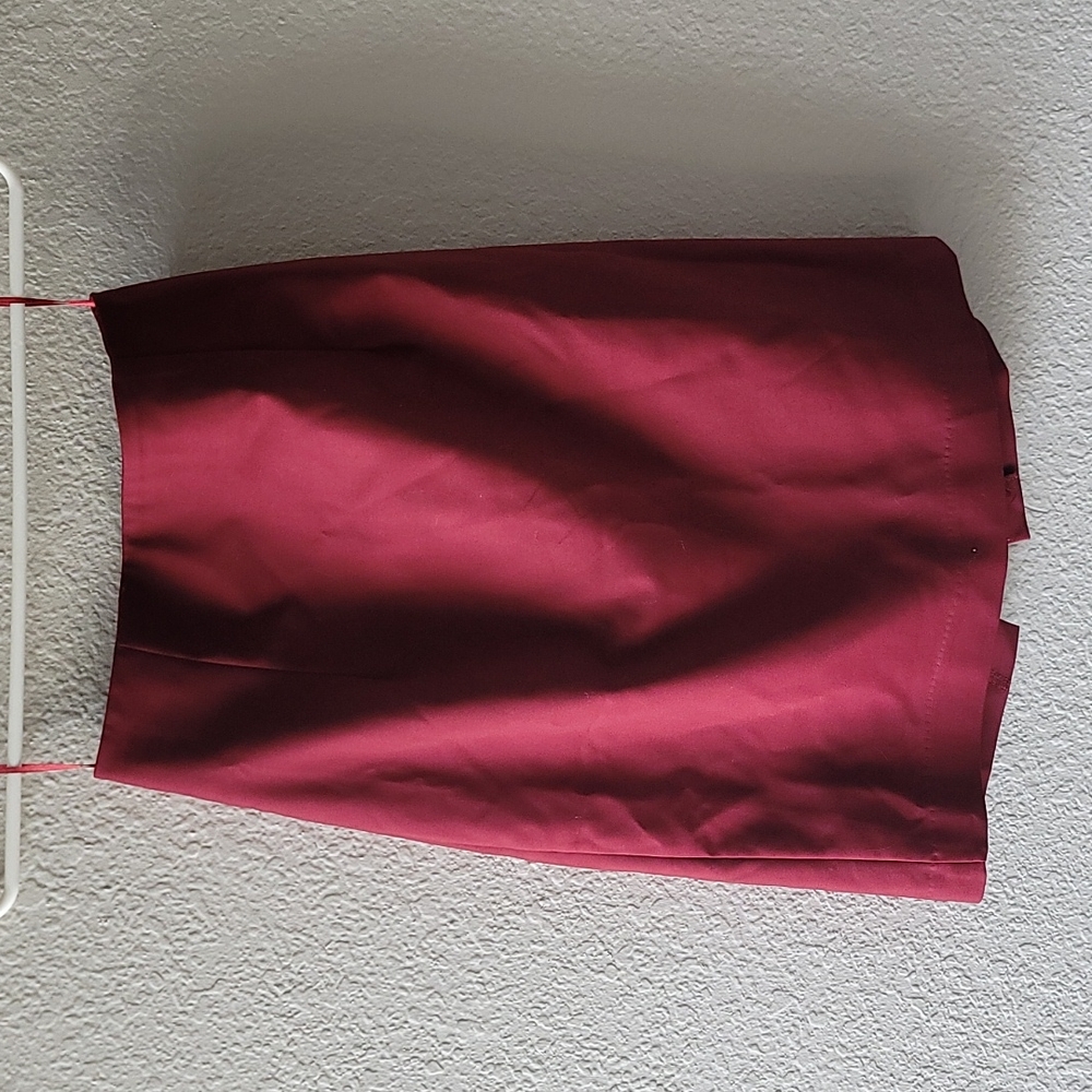 Lulu's Maroon Skirt